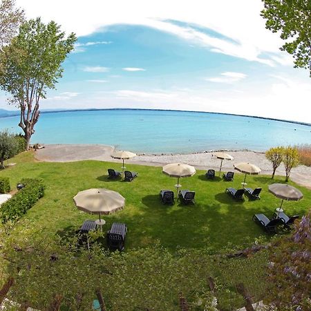 Hotel Smeraldo Сирмионе Екстериор снимка