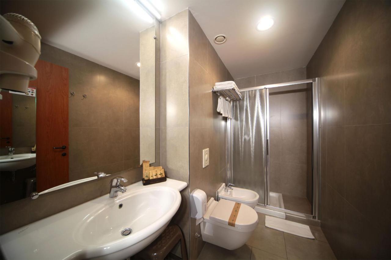 Hotel Smeraldo Сирмионе Екстериор снимка