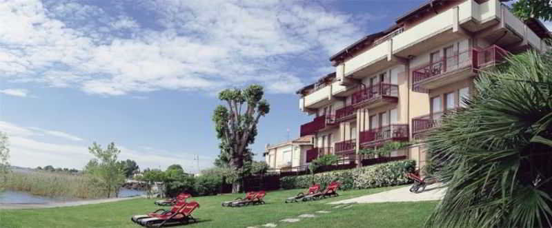Hotel Smeraldo Сирмионе Екстериор снимка
